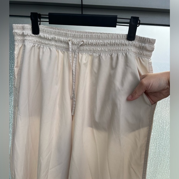 Stretchtech | Quick Dry Wide-Leg Capris - Picture 3 of 4